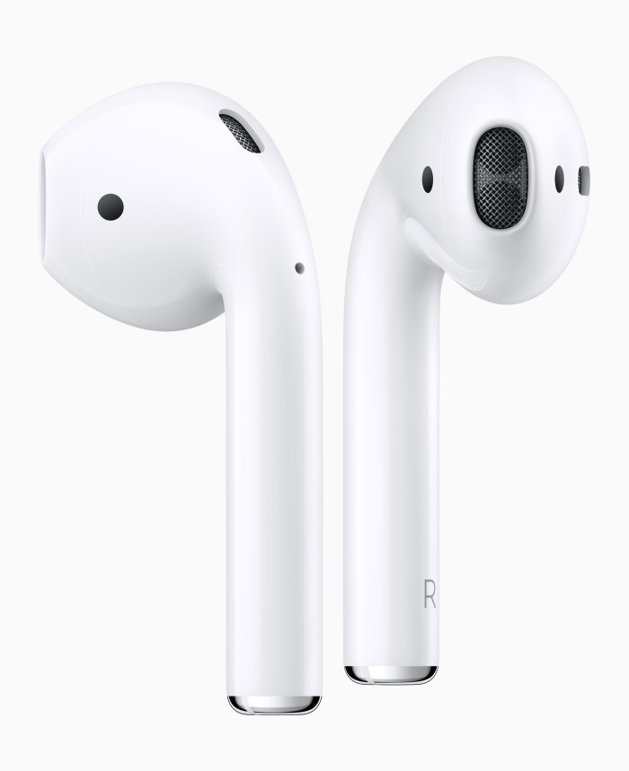 apple-airpods-1